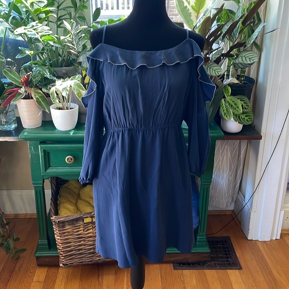 Dresses & Skirts - A loves a silk navy cold shoulder dress - NWT (one minor flaw)